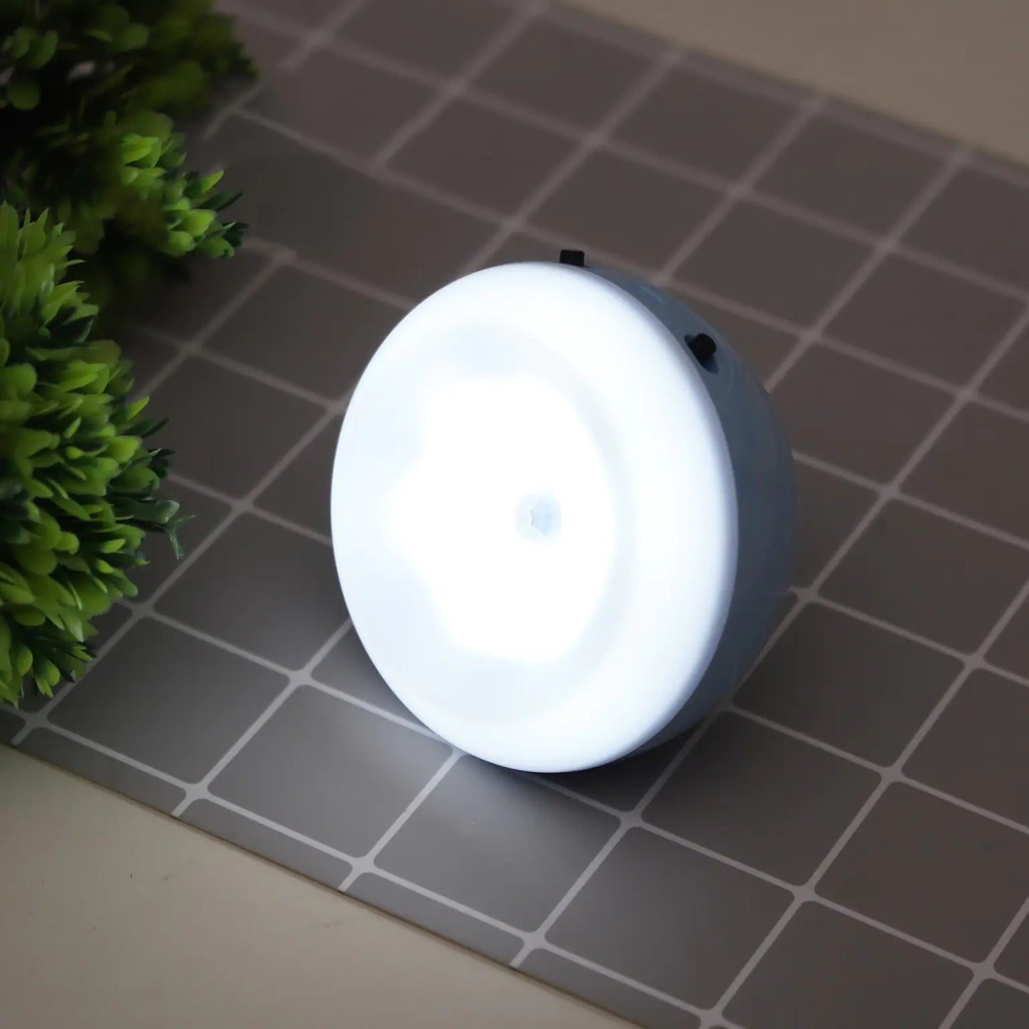 LED Rechargeable Night Light with Motion Sensor – Wireless Magnetic Auto-On Light